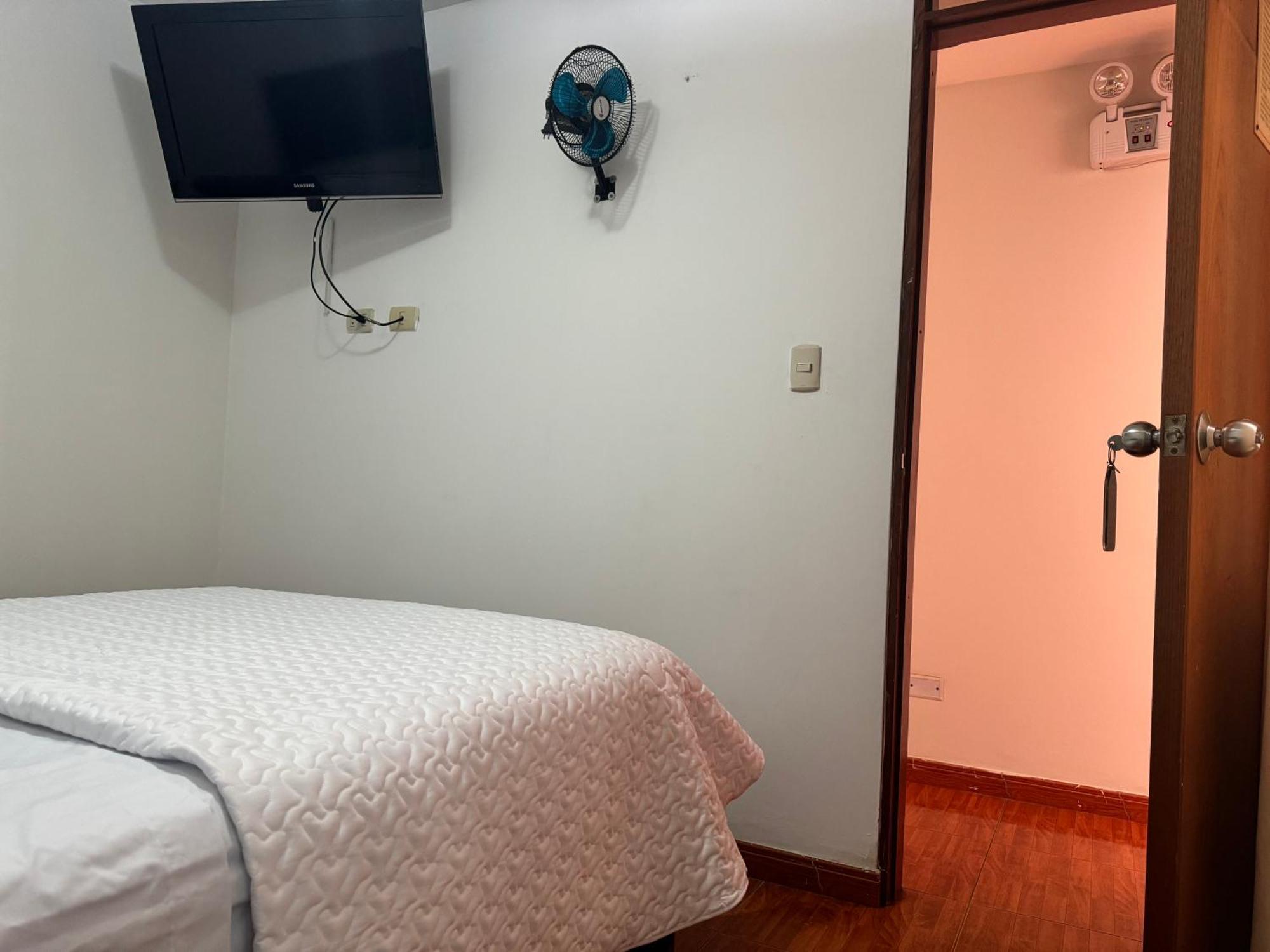 ホテル Puerto Bayovar Mala エクステリア 写真